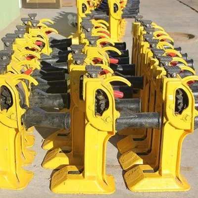 Dispositif de levage et de revêtement de rail